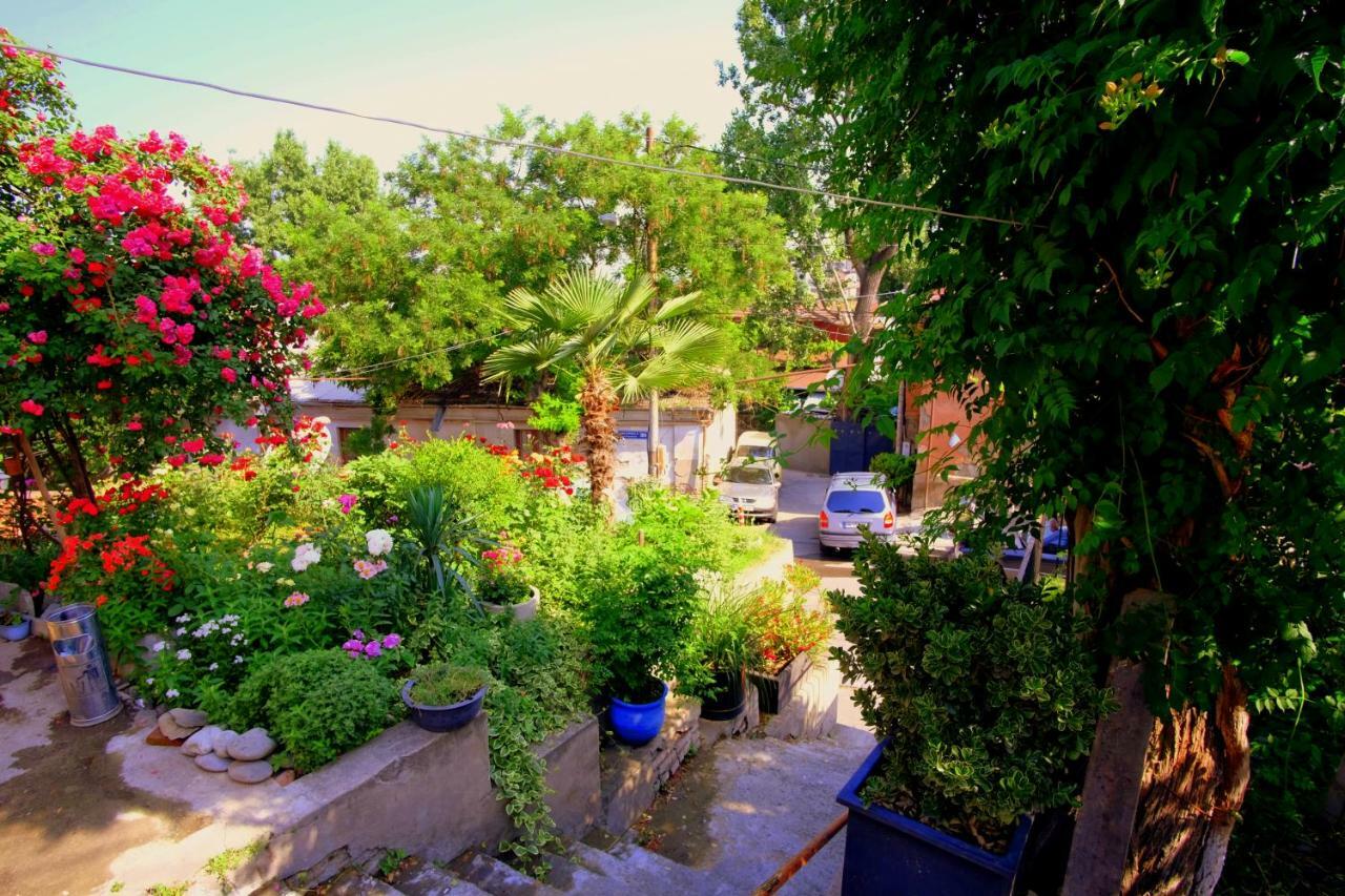 Guest House Gege Tbiliszi Kültér fotó